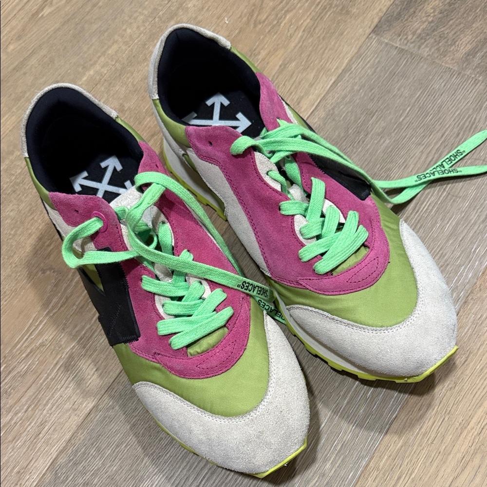 Off white mens sneakers suede 
Size 43